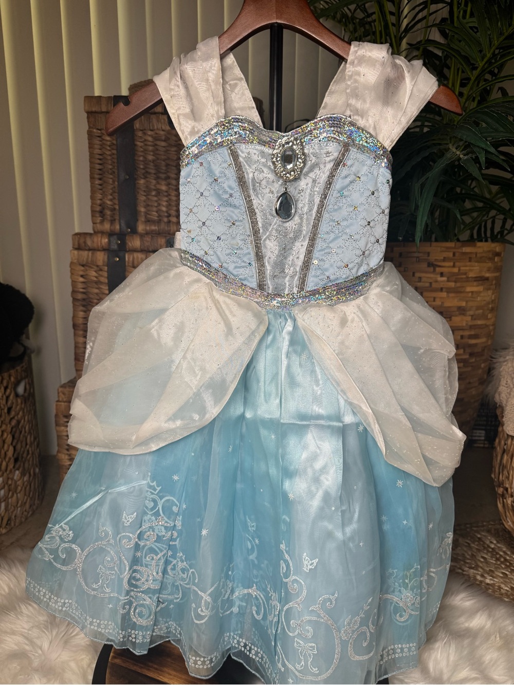 Disney limited edition Cinderella dress. Size 5